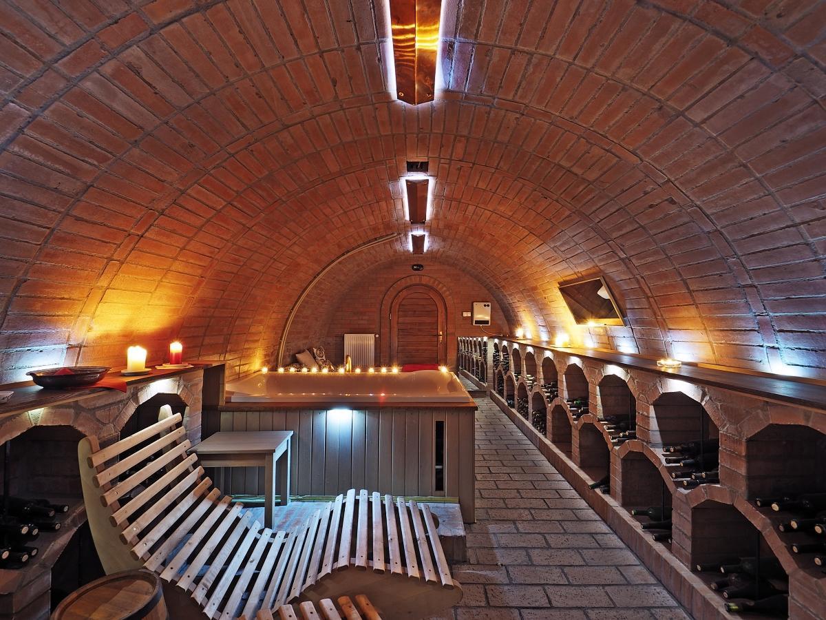 Hotel Vinohrad Milotice Buitenkant foto