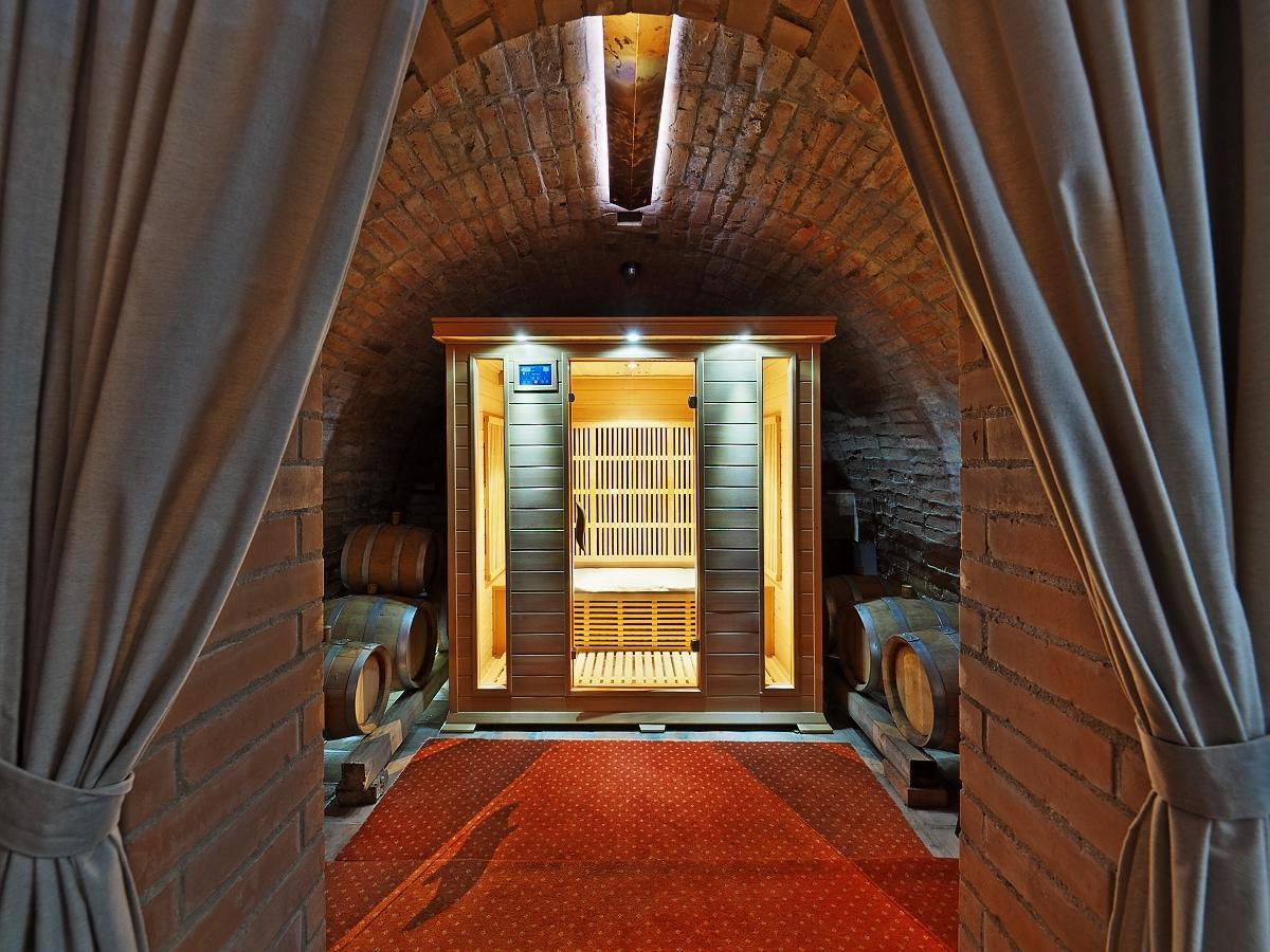 Hotel Vinohrad Milotice Buitenkant foto